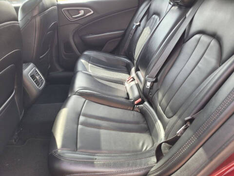 2015 Chrysler 200 C