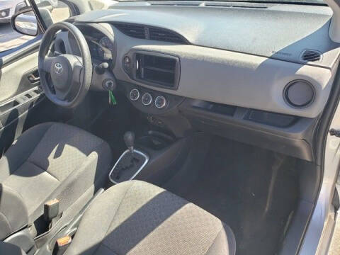 2015 Toyota Yaris 5-Door L