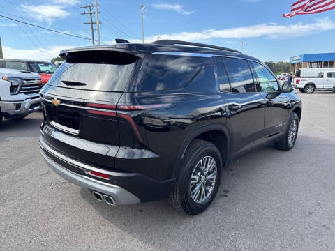 2025 Chevrolet Traverse LT