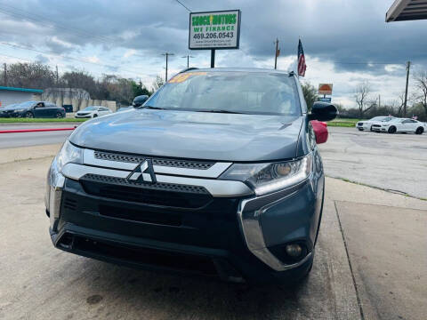 2020 Mitsubishi Outlander for sale at Shock Motors in Garland TX