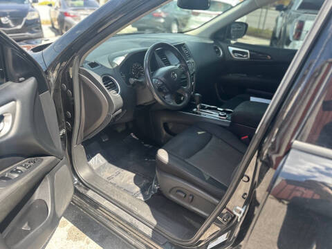 2017 Nissan Pathfinder S