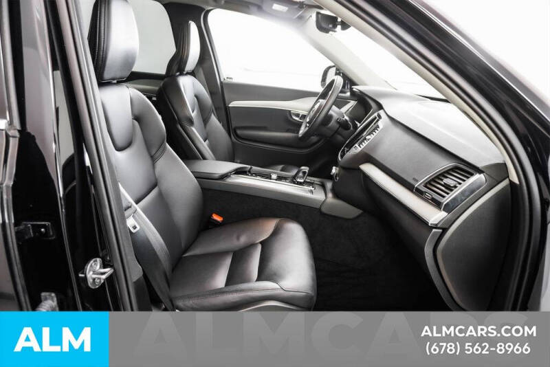 2025 Volvo XC90 B5 Core Bright Theme