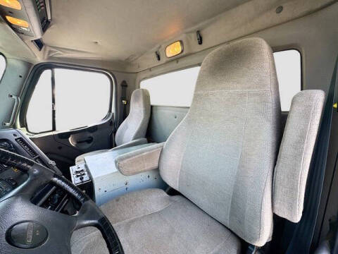 2016 Freightliner 114 SD