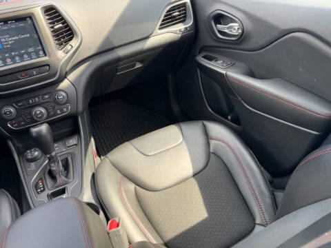 2022 Jeep Cherokee Trailhawk