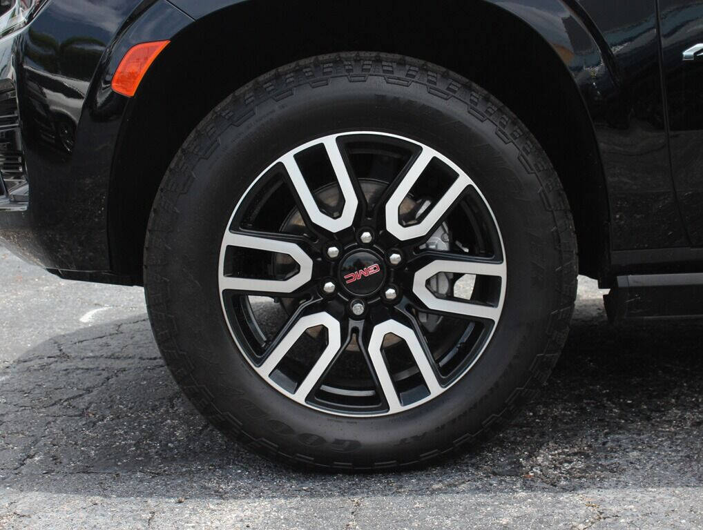 2023 GMC Yukon XL SUV / Crossover - $78,000