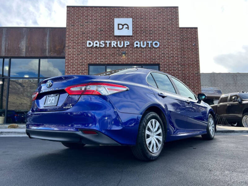 2018 Toyota Camry Hybrid LE