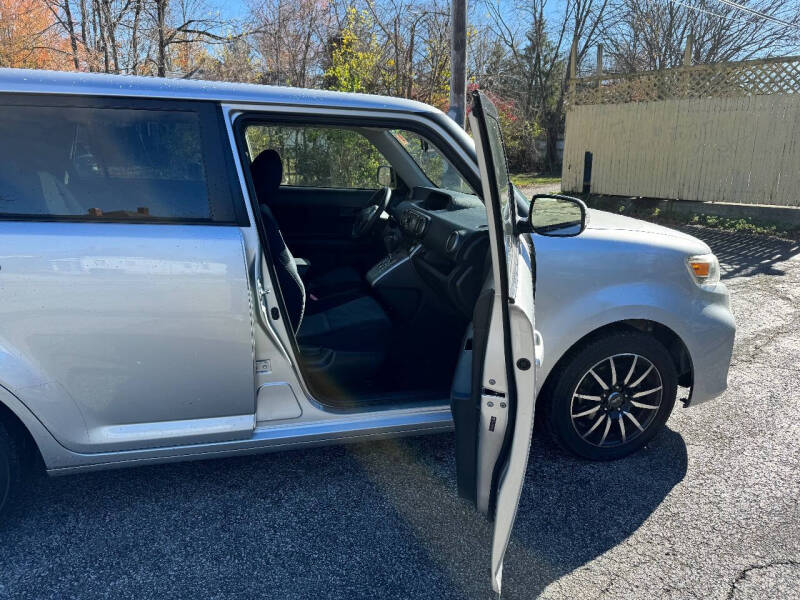 2012 Scion xB Base photo 5