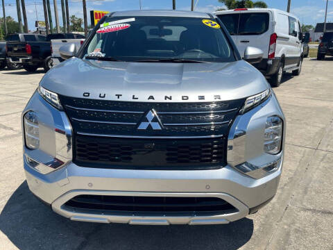2024 Mitsubishi Outlander SE