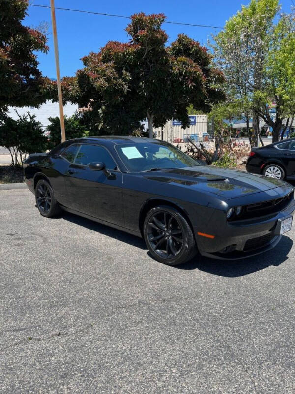 2017 Dodge Challenger SXT