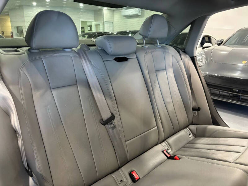 2017 Audi A4 2.0T quattro Prestige