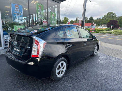 2012 Toyota Prius Two