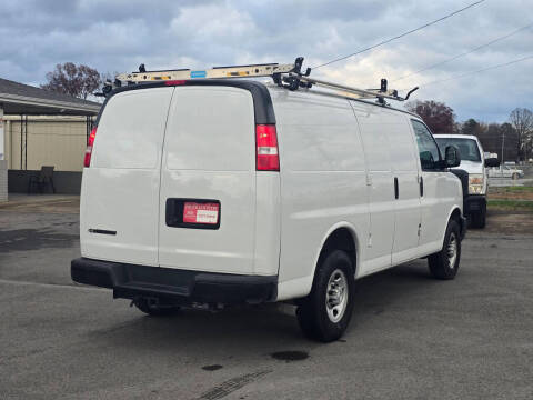 2022 Chevrolet Express 2500