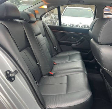 2003 BMW 5 Series 525i