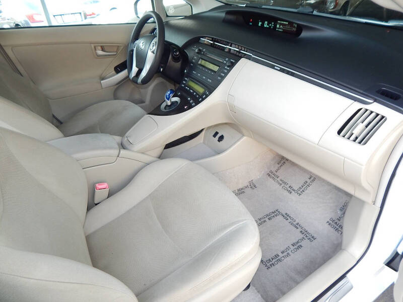 2011 Toyota Prius Two