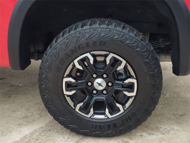 Used 2024 Chevrolet Silverado 1500 ZR2 with VIN 3GCUDHEL9RG156232 for sale in Mckinney, TX