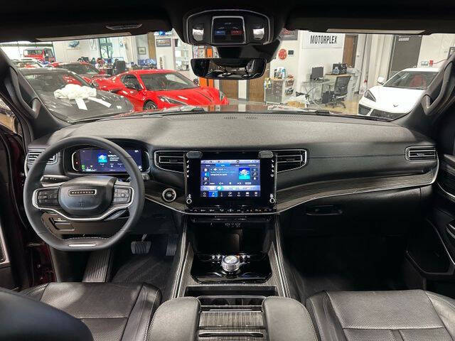 2022 Jeep Wagoneer Series III