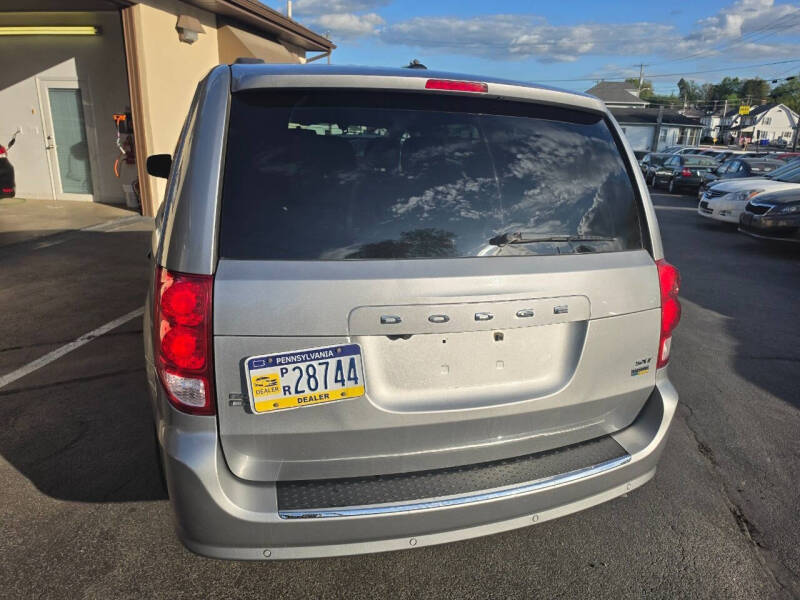 2016 Dodge Grand Caravan SXT Plus