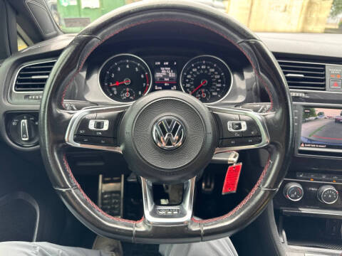 2017 Volkswagen Golf GTI S
