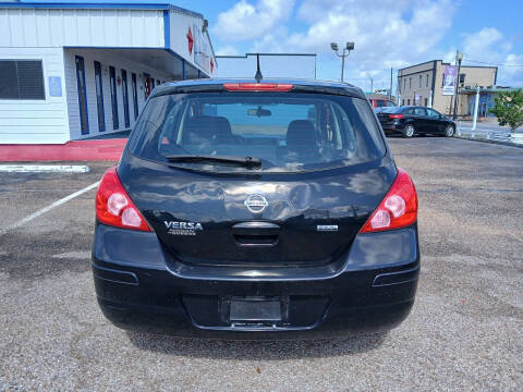 2012 Nissan Versa 1.8 SL