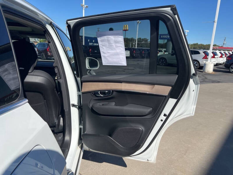 2025 Volvo XC90 B5 Plus Bright Theme 7P