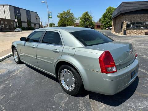 2006 Chrysler 300 for sale at Premier Picks Auto Sales in Bettendorf IA
