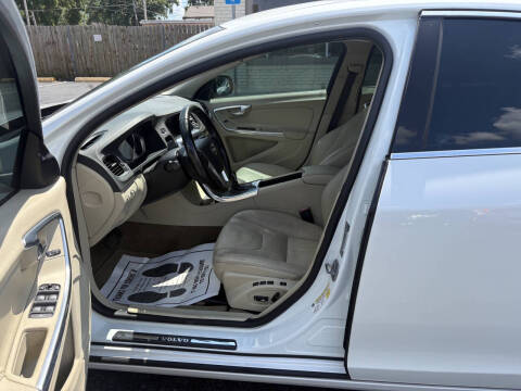 2014 Volvo S60 T5 Platinum