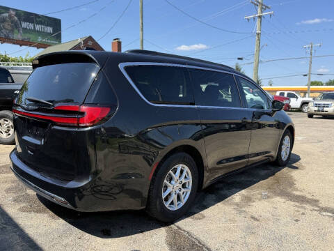 2022 Chrysler Pacifica Touring L
