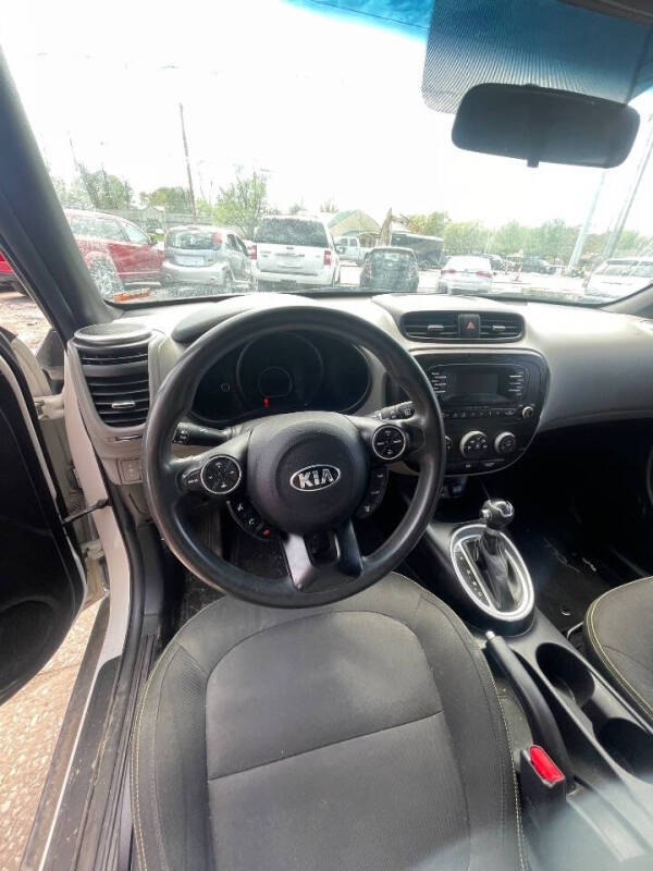 2015 Kia Soul +
