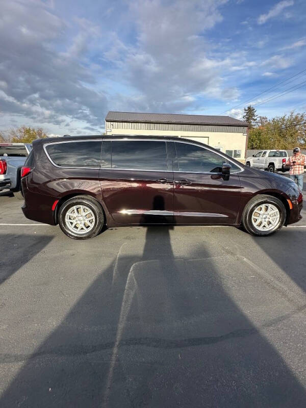 2017 Chrysler Pacifica Touring