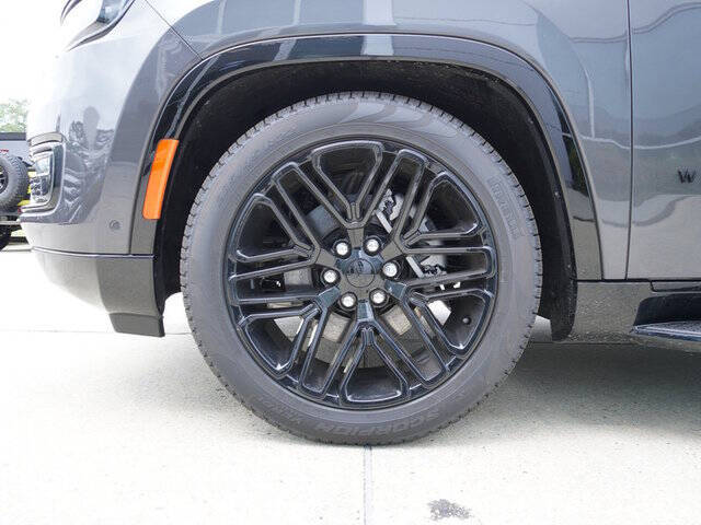 2024 Jeep Wagoneer L Carbide