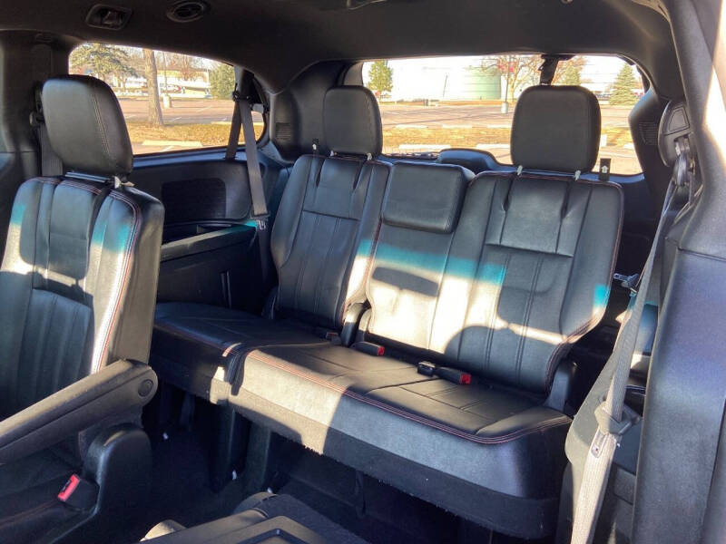 2016 Dodge Grand Caravan R/T