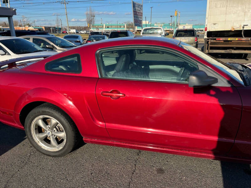 2006 Ford Mustang GT Deluxe photo 5