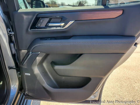 2025 GMC Yukon Denali
