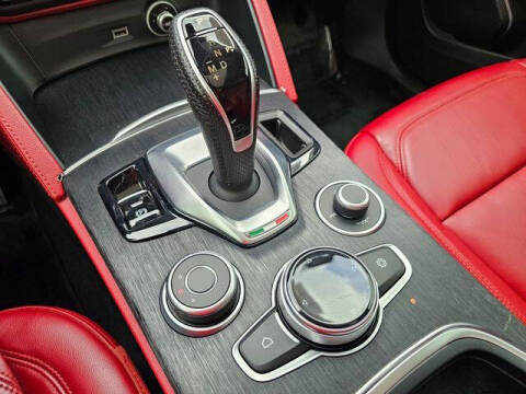 2021 Alfa Romeo Stelvio Sprint