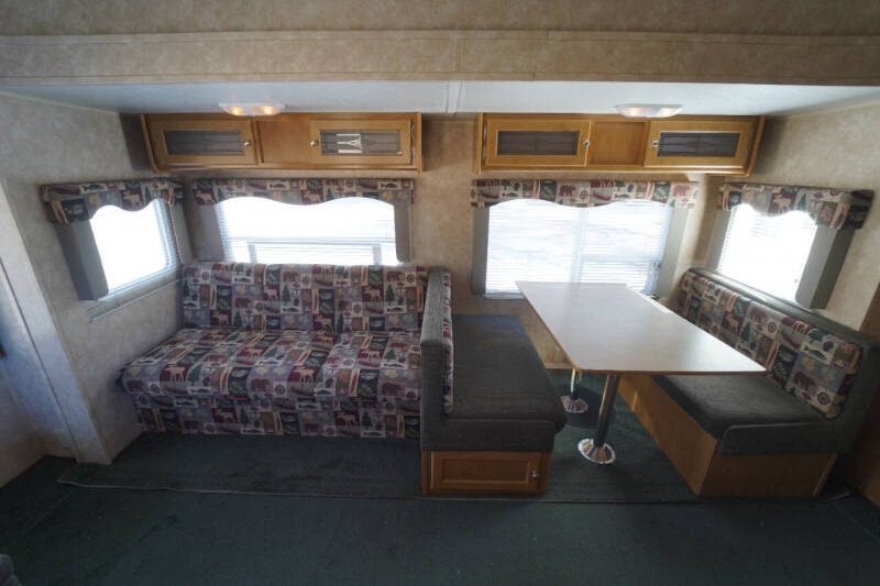 2004 Four Winns Rocky Mountain Elk