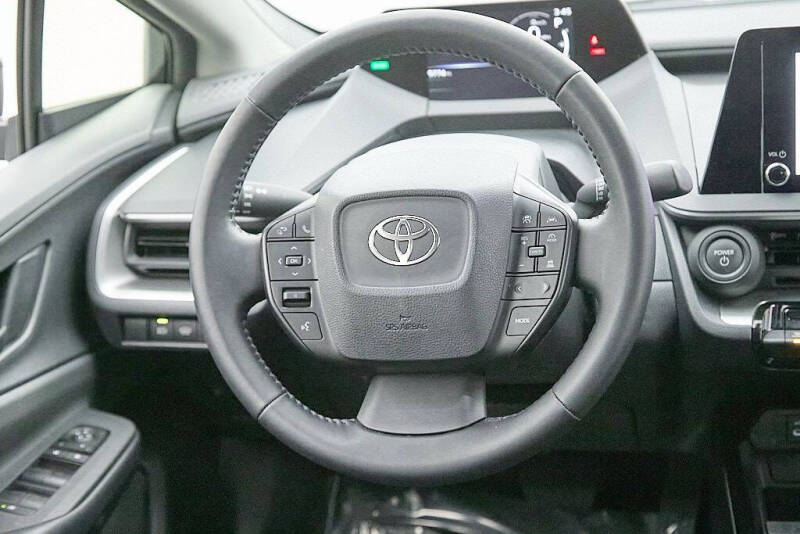 2025 Toyota Prius LE
