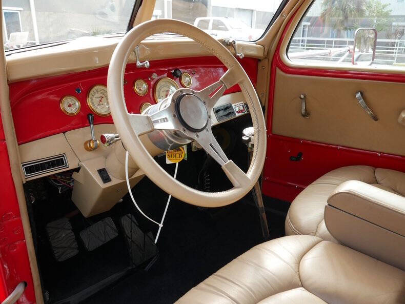 1948 Diamond T Truck