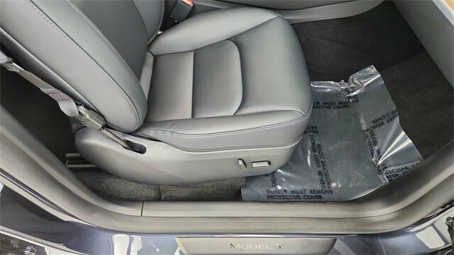 2025 Tesla Model Y Long Range