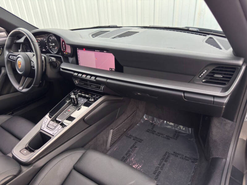 2021 Porsche 911 Carrera