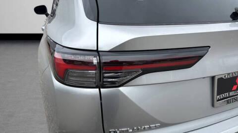 2026 Mitsubishi Outlander SE