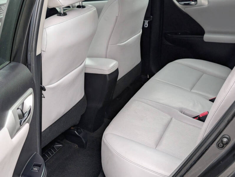 2011 Lexus CT 200h