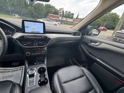 2020 Ford Escape SEL