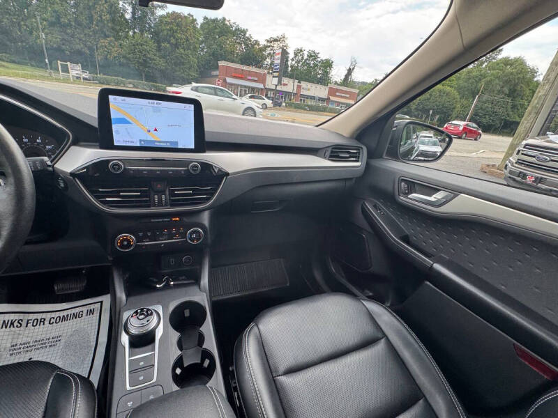 2020 Ford Escape SEL