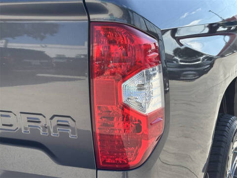 2015 Toyota Tundra SR5