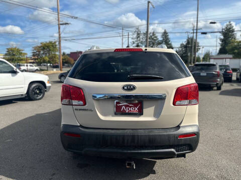 2011 Kia Sorento LX