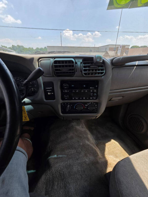 2002 Chevrolet S-10 LS