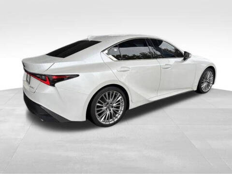 2023 Lexus IS 300