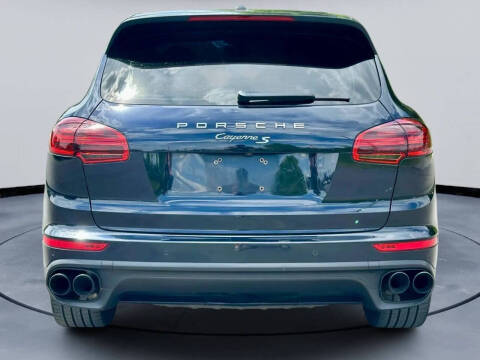 2016 Porsche Cayenne S E-Hybrid