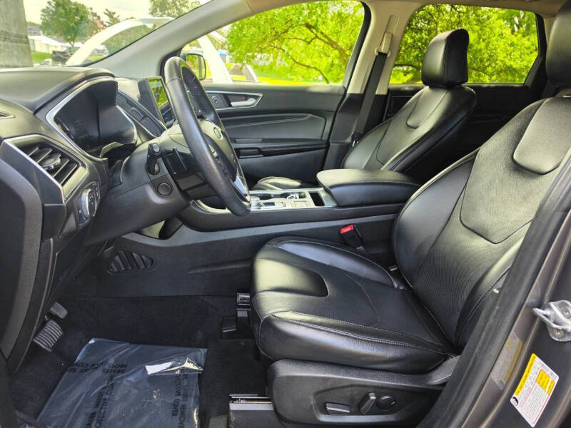 2021 Ford Edge Titanium