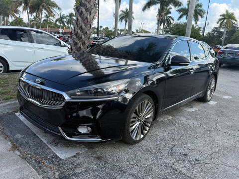 2017 Kia Cadenza Technology